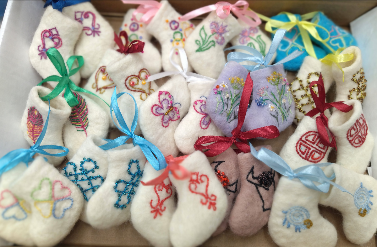 Валенки-шептуны на любой вкус и цвет. 