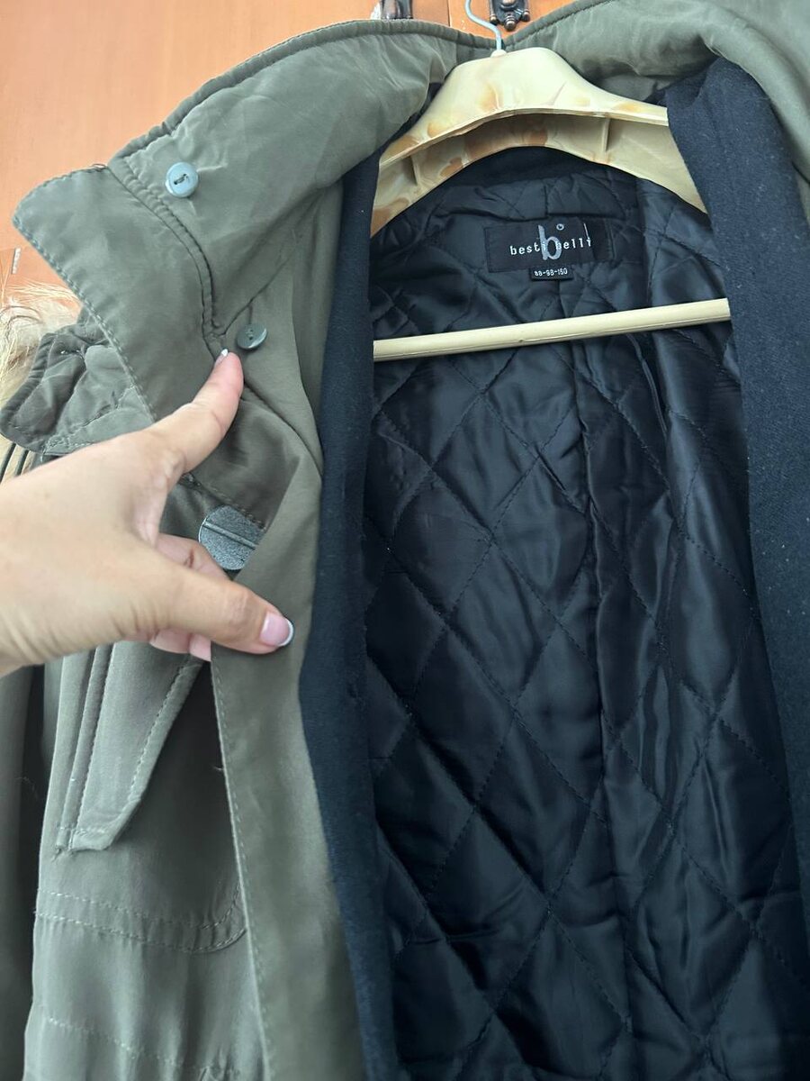 Под курткой было пальто