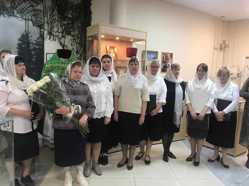 Вера Александровна Хазова и народный хор Балахнинского благочиния.