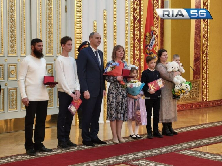    Денис Паслер вручил оренбуржцам государственные награды Белов Михаил Александрович