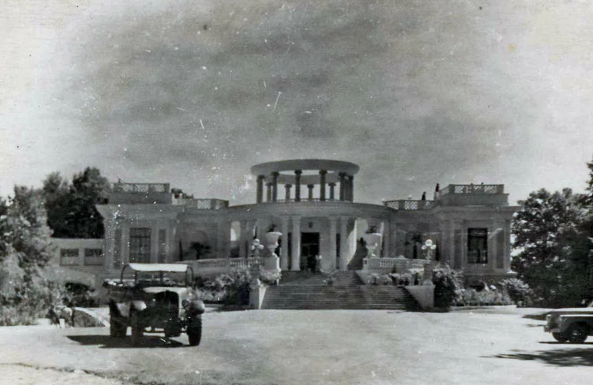 Ресторан Ахун, архивные фото из сети