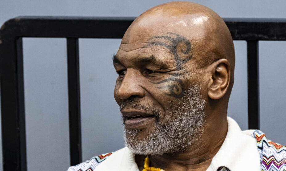    Майк Тайсон почему-то не хочет спокойно встретить старость. Фото: Global Look Press