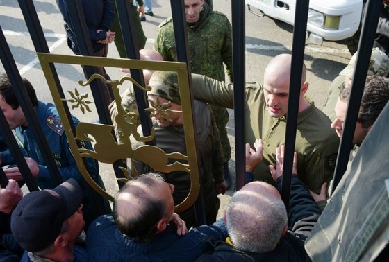    Обстановка у парламента Абхазии в Сухуме