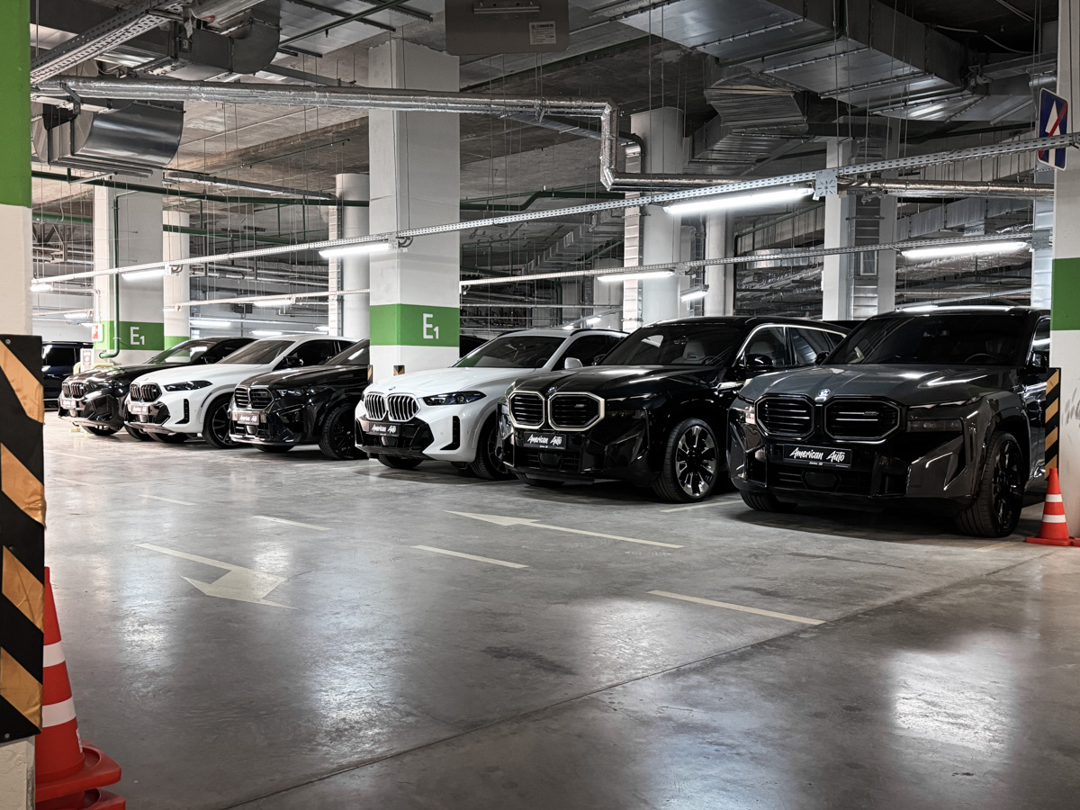 Автопарк компании American Auto в Москве