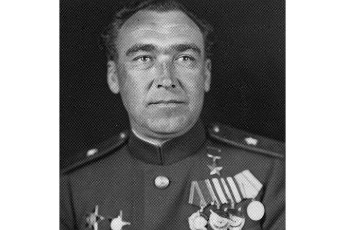 За что уволили и хотели посадить героя Советского союза генерала М.К. Шапошникова?