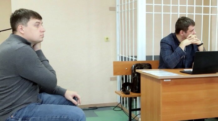    Роман Куруч (слева) считает возбуждение уголовного дела незаконным. Фото: Михаил Периков