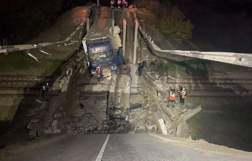    Украинских диверсантов заставили «обрушить» Крымский мост