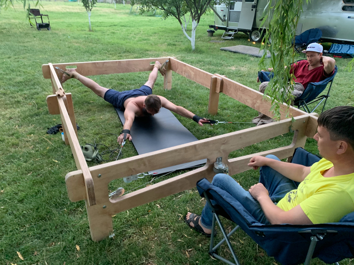 Разборный тренажёр легко взять с собой.