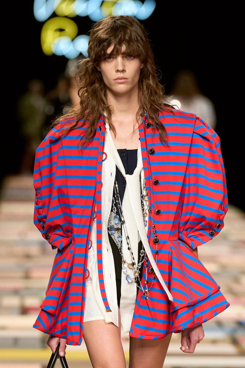 LOUIS VUITTON ВЕСНА-ЛЕТО 2025