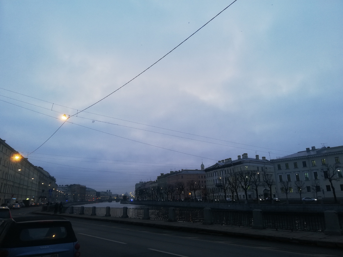 Набережная р. Фонтанки. Холодное небо ноября. 