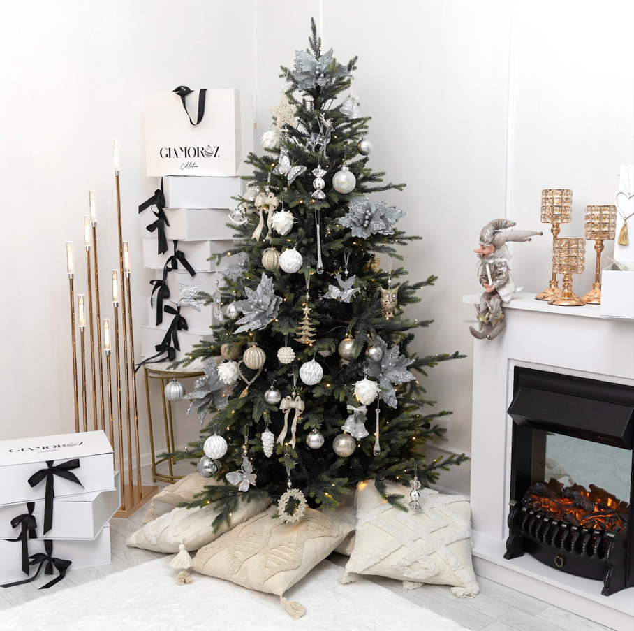 Искусственна ель GLAMOROZ  с набором для украшений Зимний Лес