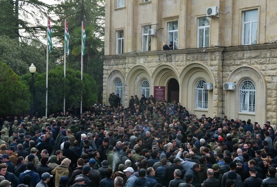    Обстановка у парламента Абхазии в Сухуме
