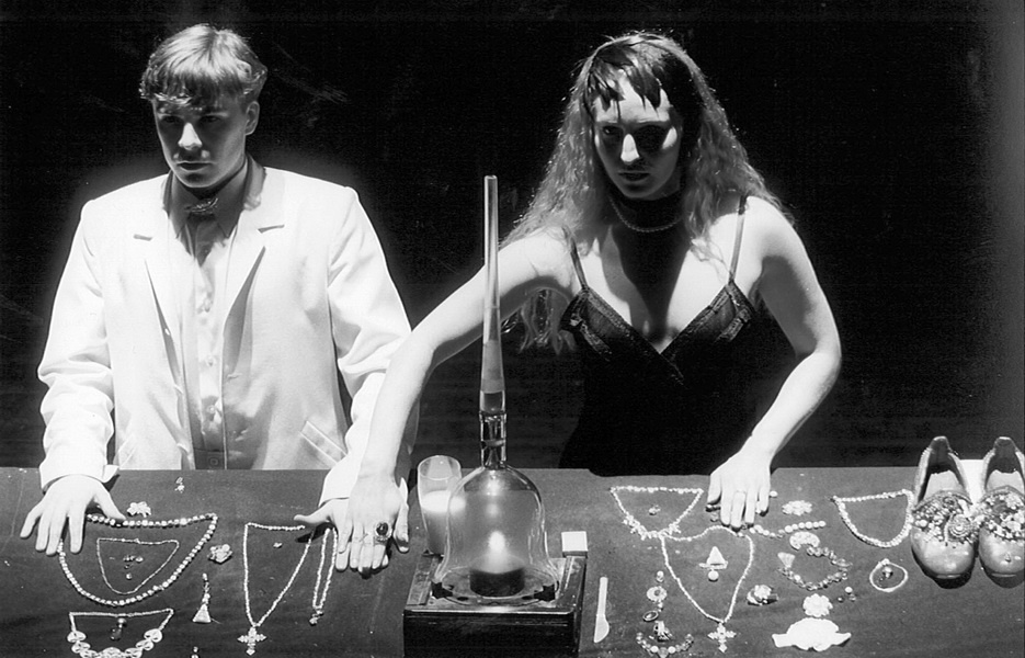 Сцена из спектакля "Тарас Бульба" / Фото Петербургский театральный журнал (Владимир Постнов) 