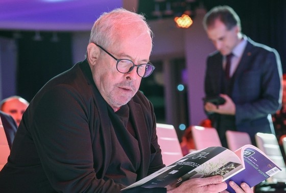    Андрей Макаревич