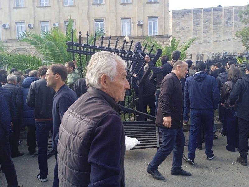    Абхазы протестуют против развития черноморского побережья российским бизнесом