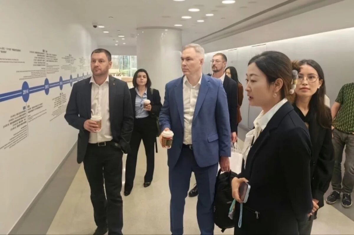    Глава петербургского Комтранса Енокаев посетил Китай с рабочим визитом