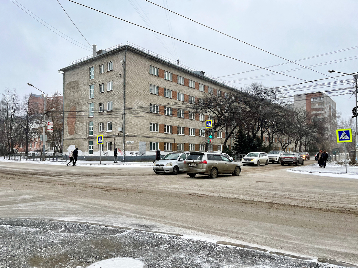 Перекресток улиц Учебная и Вершининс