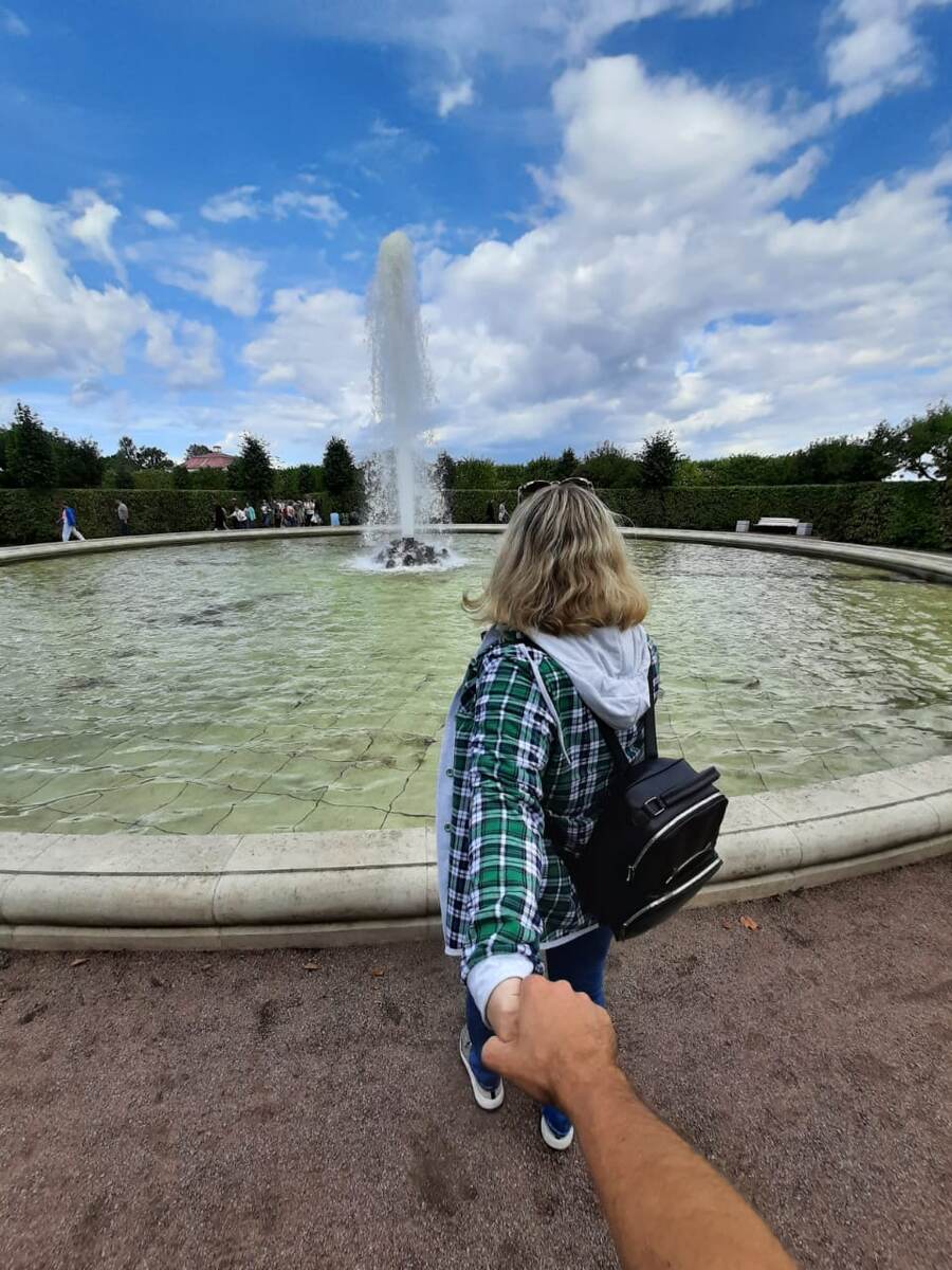 Главное держаться за руки, несмотря ни на что...