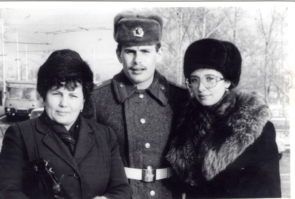 О.В. Блум с мамой и невестой...