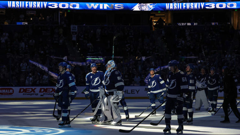    Андрей Василевский вместе с командой после матча «Тампа-Бэй» — «Виннипег» (4:1) 15 ноября в Тампе. Getty Images