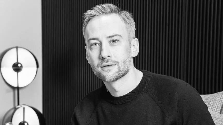 Представитель мужчины-водолея - Дмитрий Шепелев.