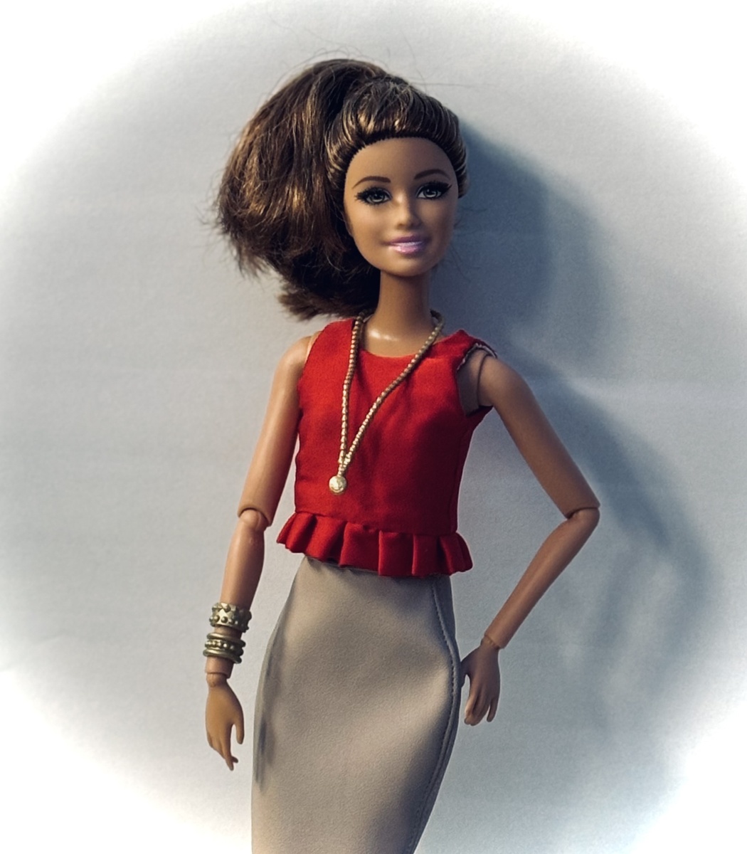 У меня леди гламурная такая, да? 😺 Аутфит - «Фантазии Сороки» ❤️