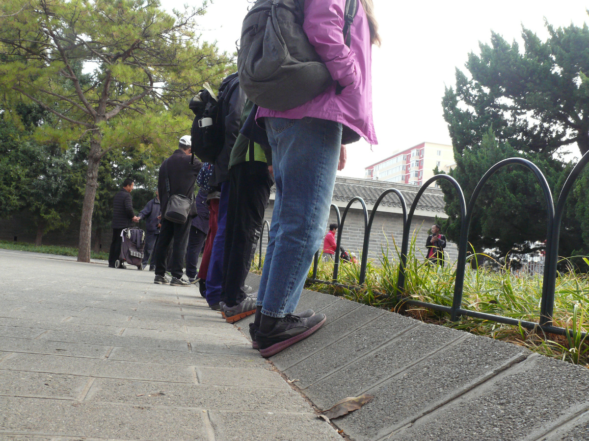 Первое упражнение для разгрузки колен