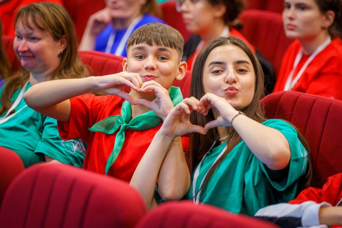    В Югре торжественно открыли Международный молодежный экологический форум