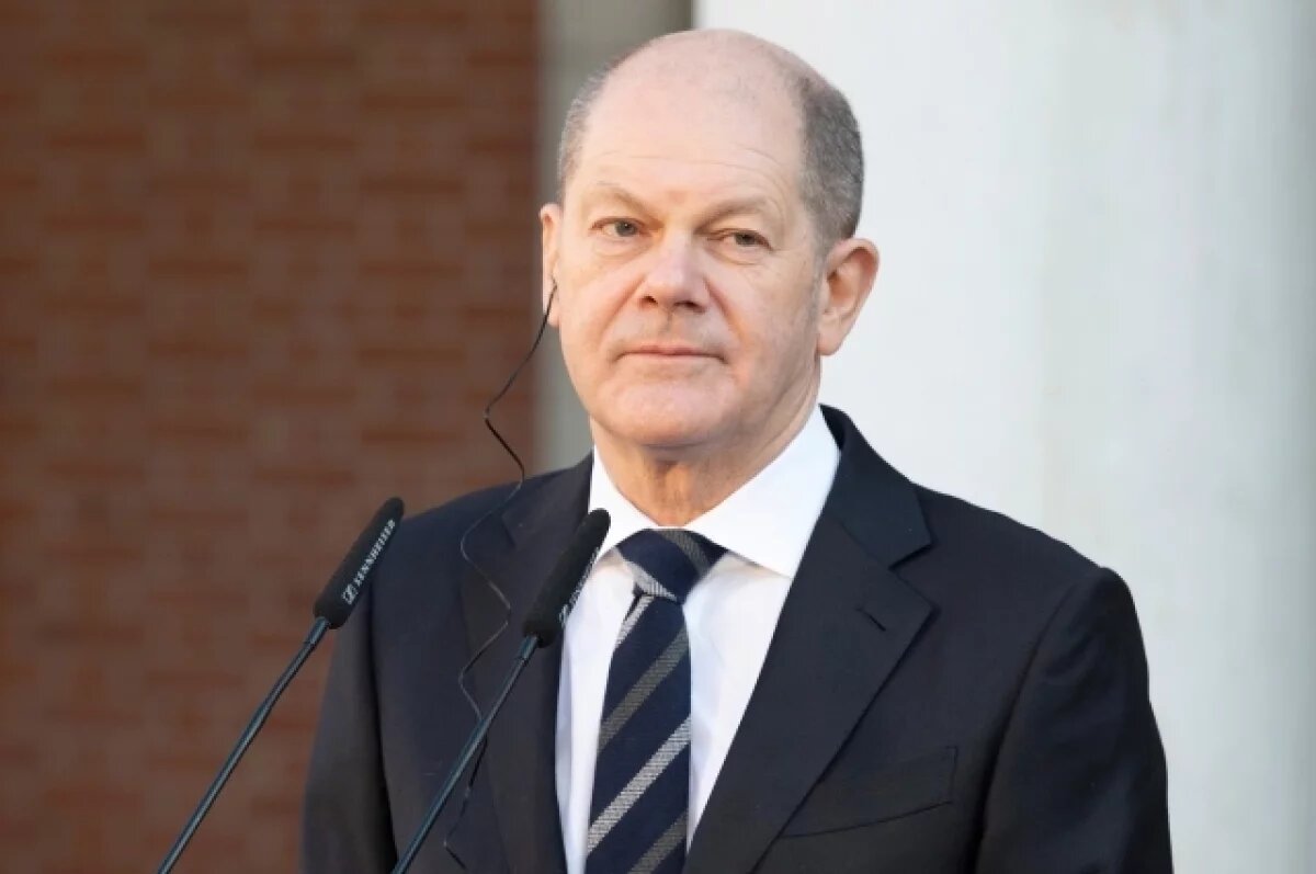    Spiegel: канцелярия Шольца готовилась к разговору с Путиным неделями