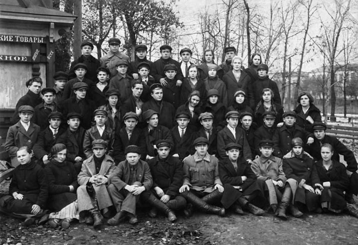 Предоставил Дядюшка архивариус