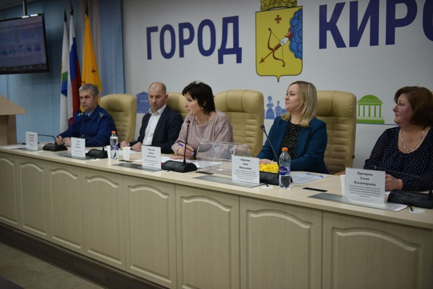    В Кирове детям-сиротам предоставят 48 квартир