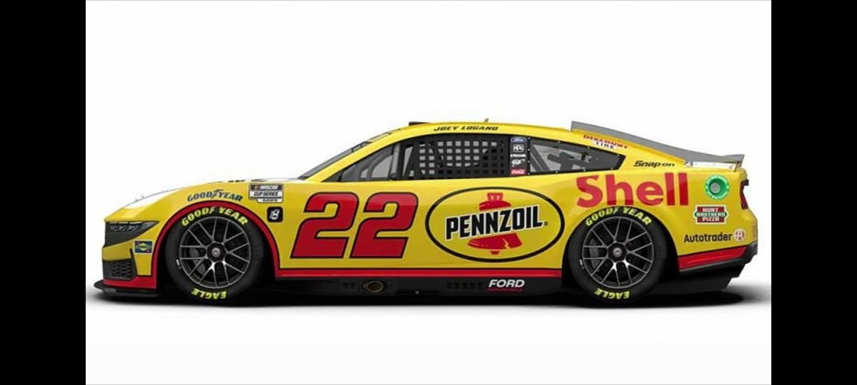 Победитель гонок. Кубок НАСКАР сезона 2024г. Джозеф Томас Логано. 