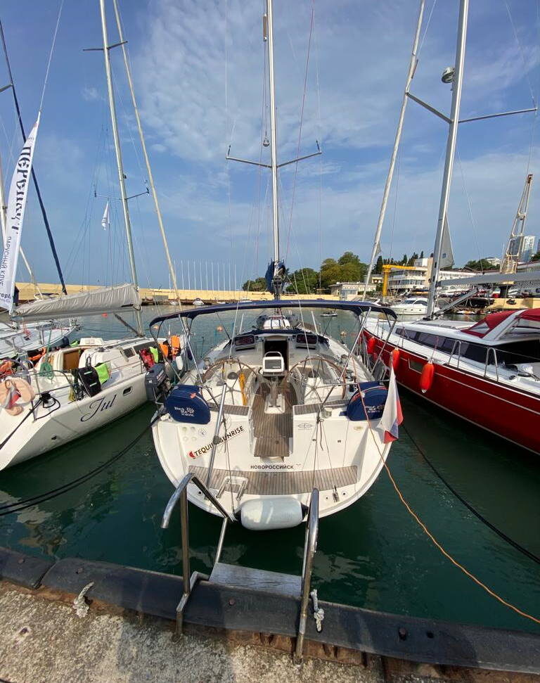 Утро. Наша лодка в марине "Юг-Спорт", г. Сочи.