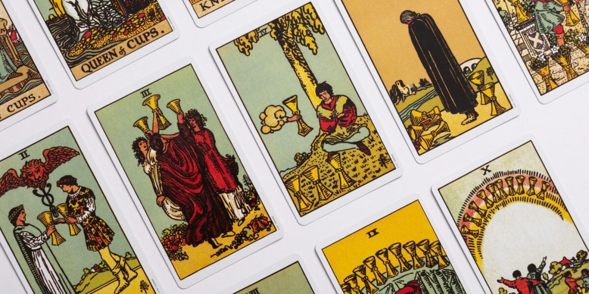 Карты таро изначально были игральными. Источник: Unsplash📷

