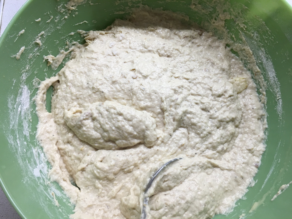 Здесь уже с курой и её много. Но по цвету всё слилось и смотрится, как простые оладьи. 