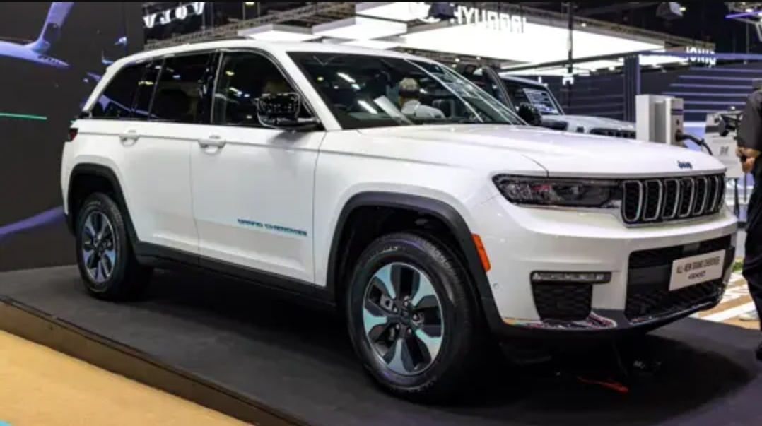 Прошел отзыв более 200 тысяч внедорожников Jeep Grand Cherokee и Dodge Durango