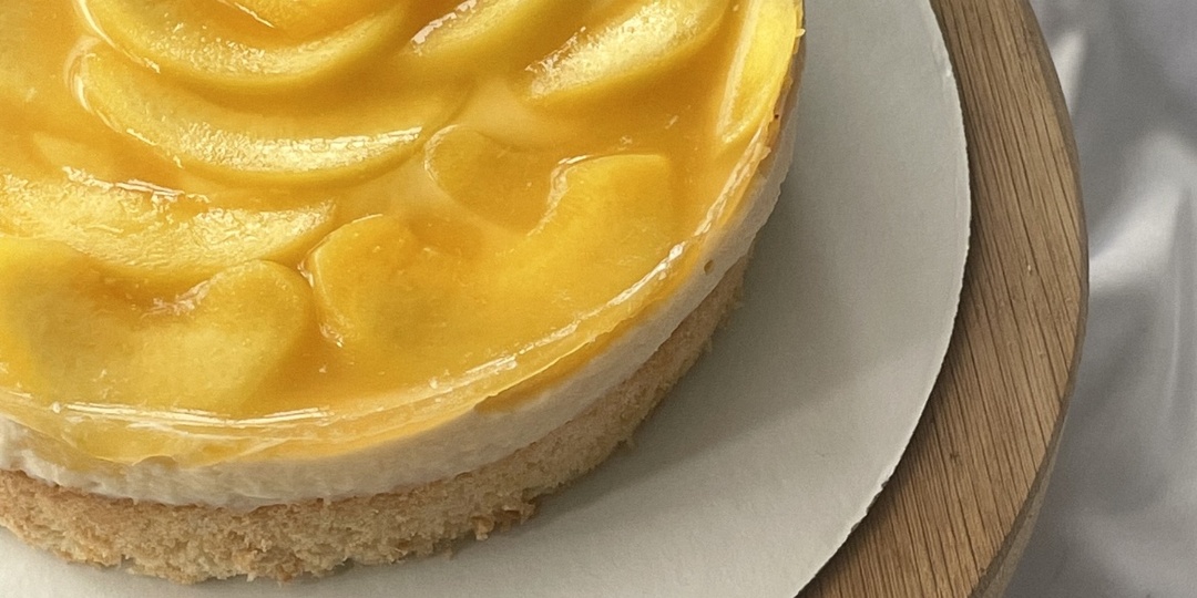 Тирольский пирог с персиками