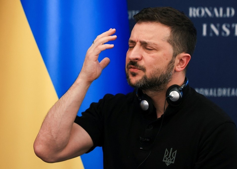    Зеленский придумал новый план спасения REUTERS