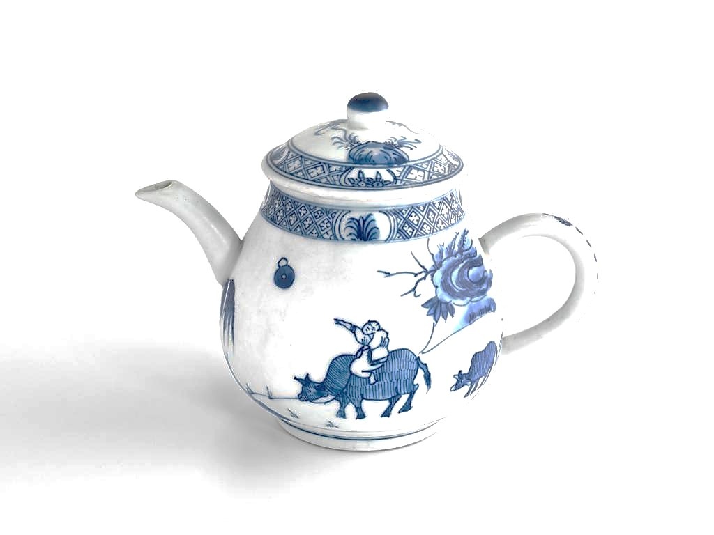 CCN 1252. Чайник, найденный после кораблекрушения (один из пары), фарфор и эмали, Китай, 1654-1722