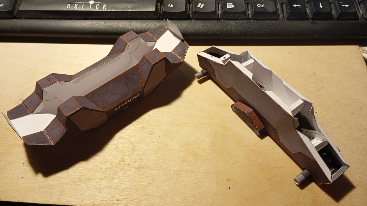 Остова корпуса готова. Осталось соединить верх и низ.