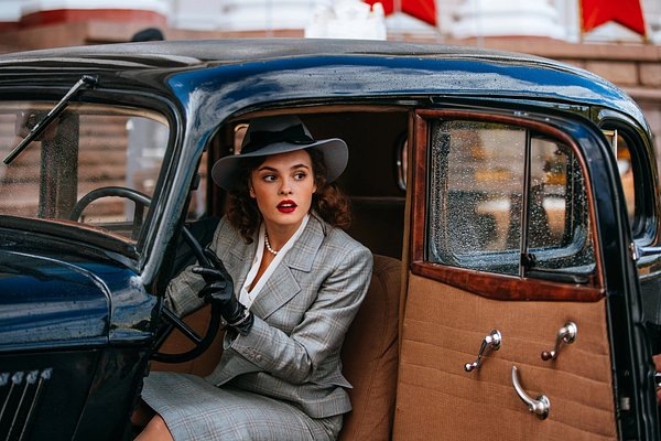 Я знаю чем мы все похожи друг на друга 🎥✨  
Кино, и в этот раз хочу с вами поделится впечатлениями о фильме "Любовь Советского Союза"

Изначально я пошла туда посмотреть, как жила моя бабушка, а вышла с полным сердцем эмоционального восторга (немного ✅спойлер- захватите с собой не один платочек, а парочку, вот прям рекоменду), а я рыдала  аж 4 раза
