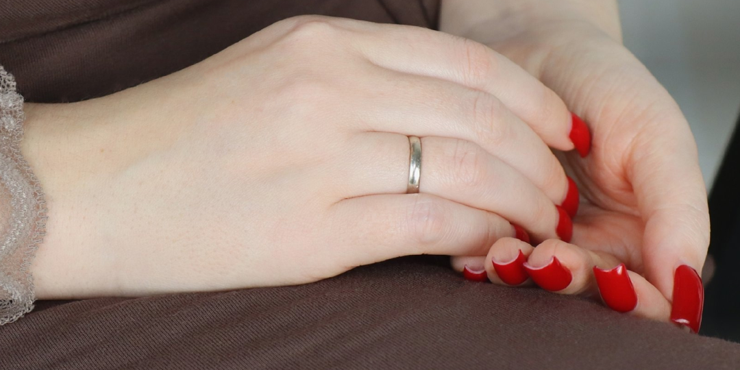 Пятна на руках, кожа постарела, думала уже ничего не поможет: рассказываю, как омолодила руки