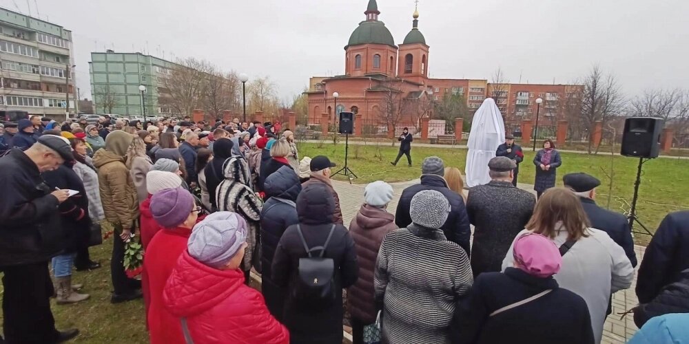    Открытие памятника Саиту Мамбетшаеву Фото: АиФ-Калуга/ Олег Цапенко