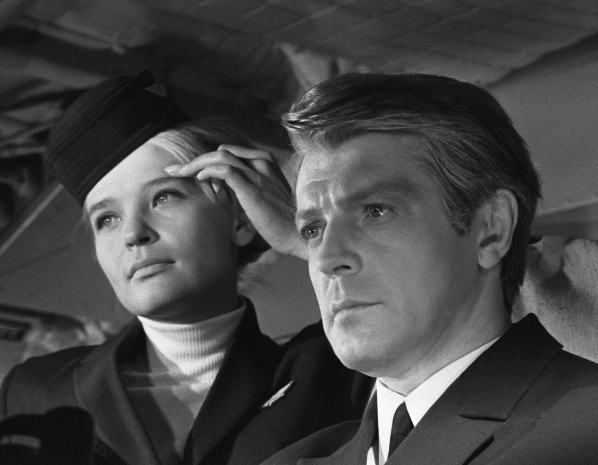 Актеры Светлана Светличная и Олег Стриженов в картине «Неподсуден», 1969 год    📷