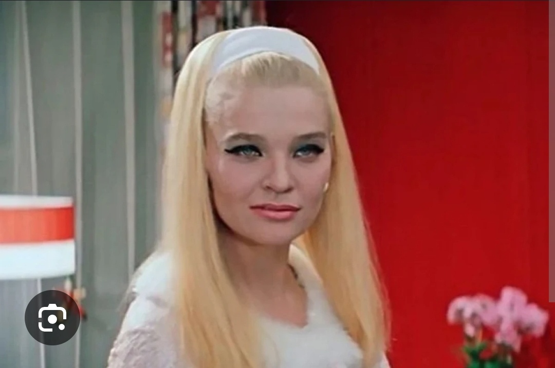 Кадр из фильма "Бриллиантовая рука"