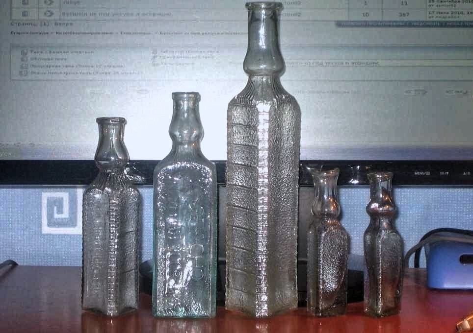 Бутылки из прошлого. Фото из открытых источников.