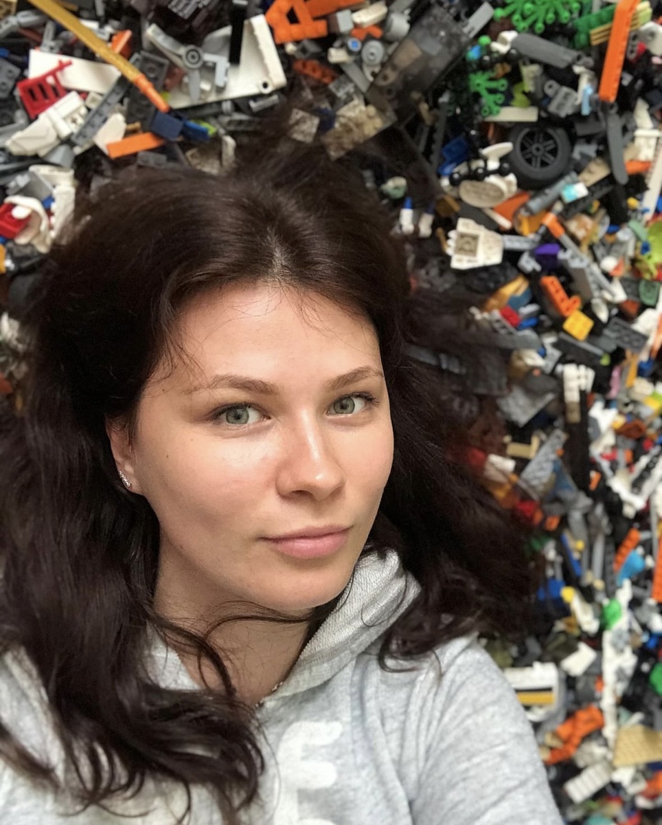 Это я лежу на целом состоянии, если перевести в деньги.