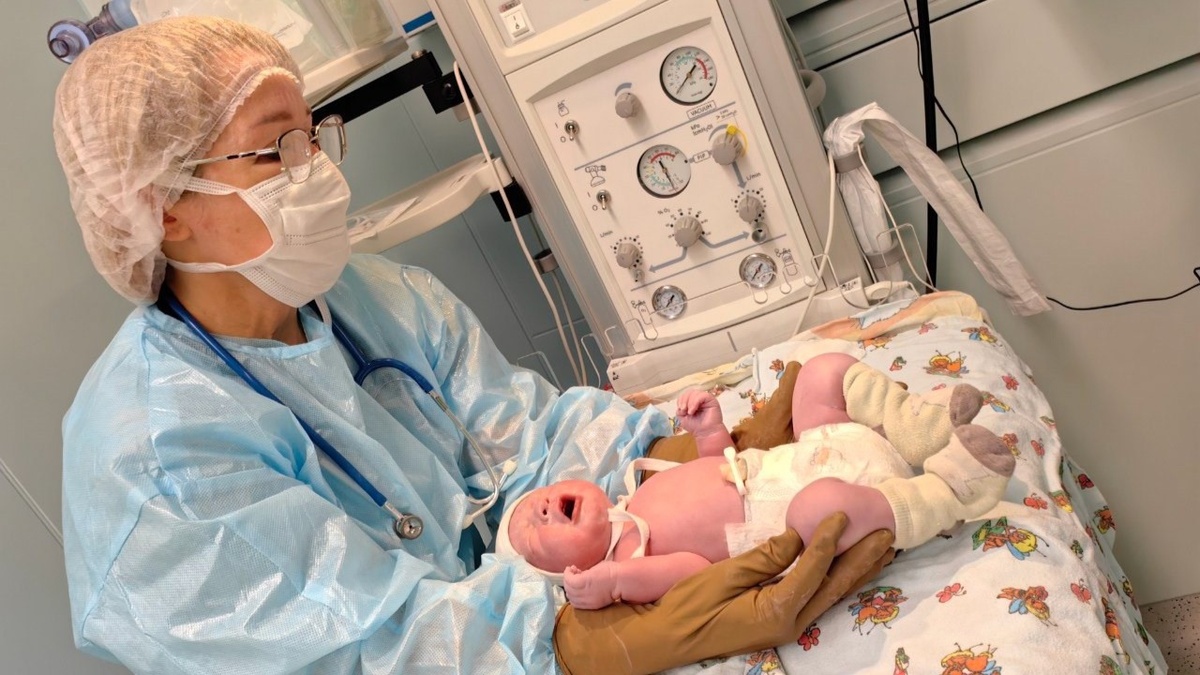    В Центре охраны материнства и детства родился самый крупный ребенок Югры