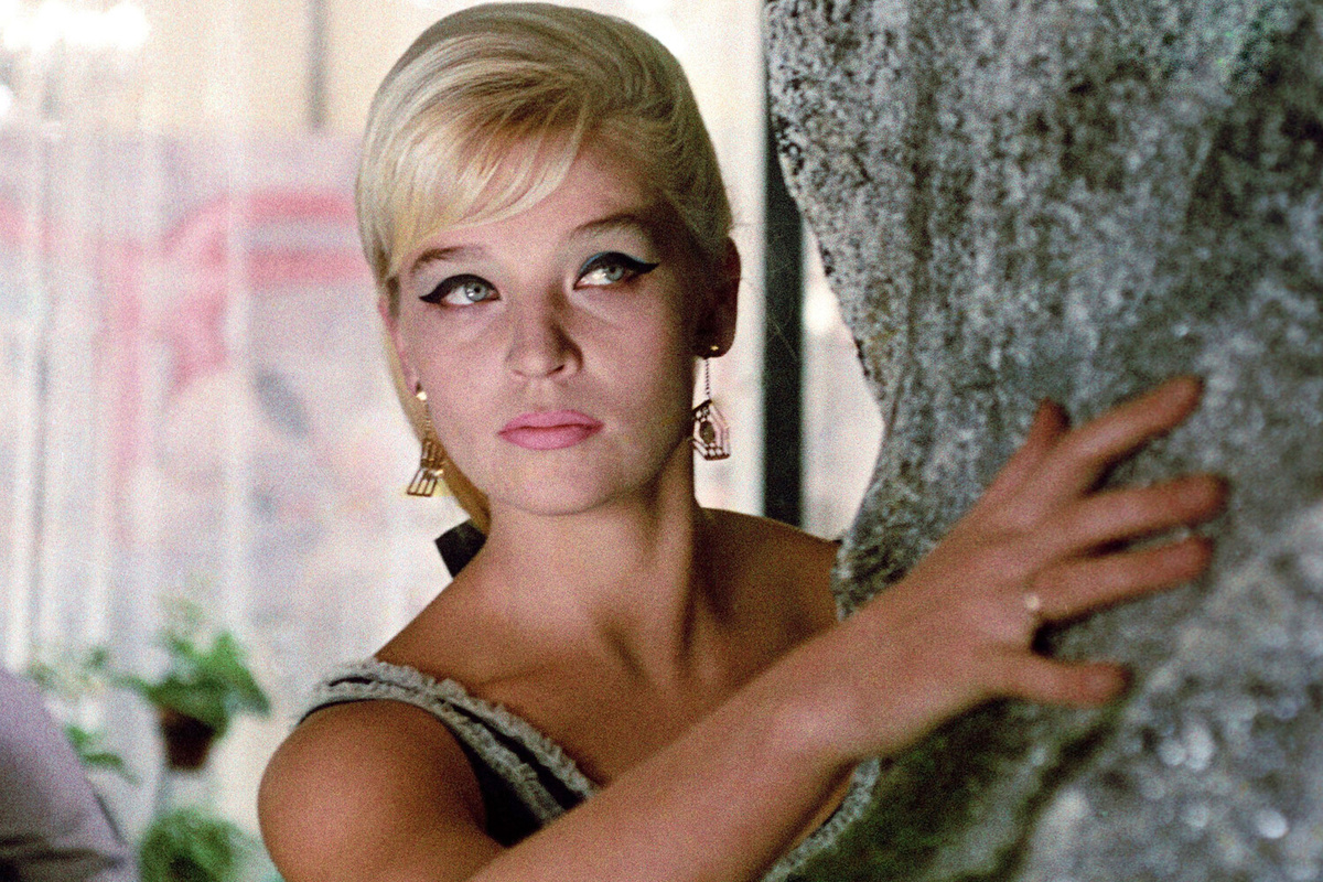 Актриса Светлана Светличная на съемках кинофильма «Бриллиантовая рука», 1968 год    📷