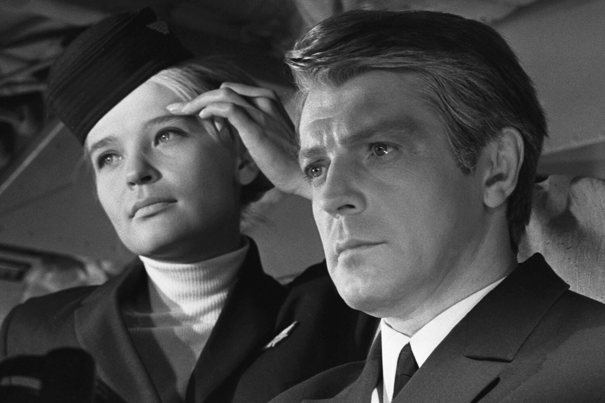 Актеры Светлана Светличная и Олег Стриженов в картине «Неподсуден», 1969 год    📷